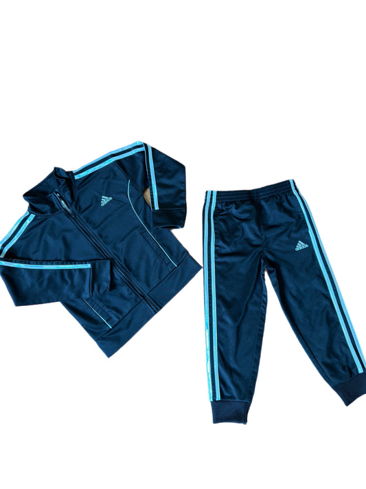 4-5T Adidas set
